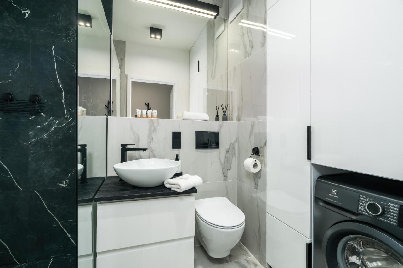 Exclusive Apartment With Terrace By Renters Poznań Exteriör bild